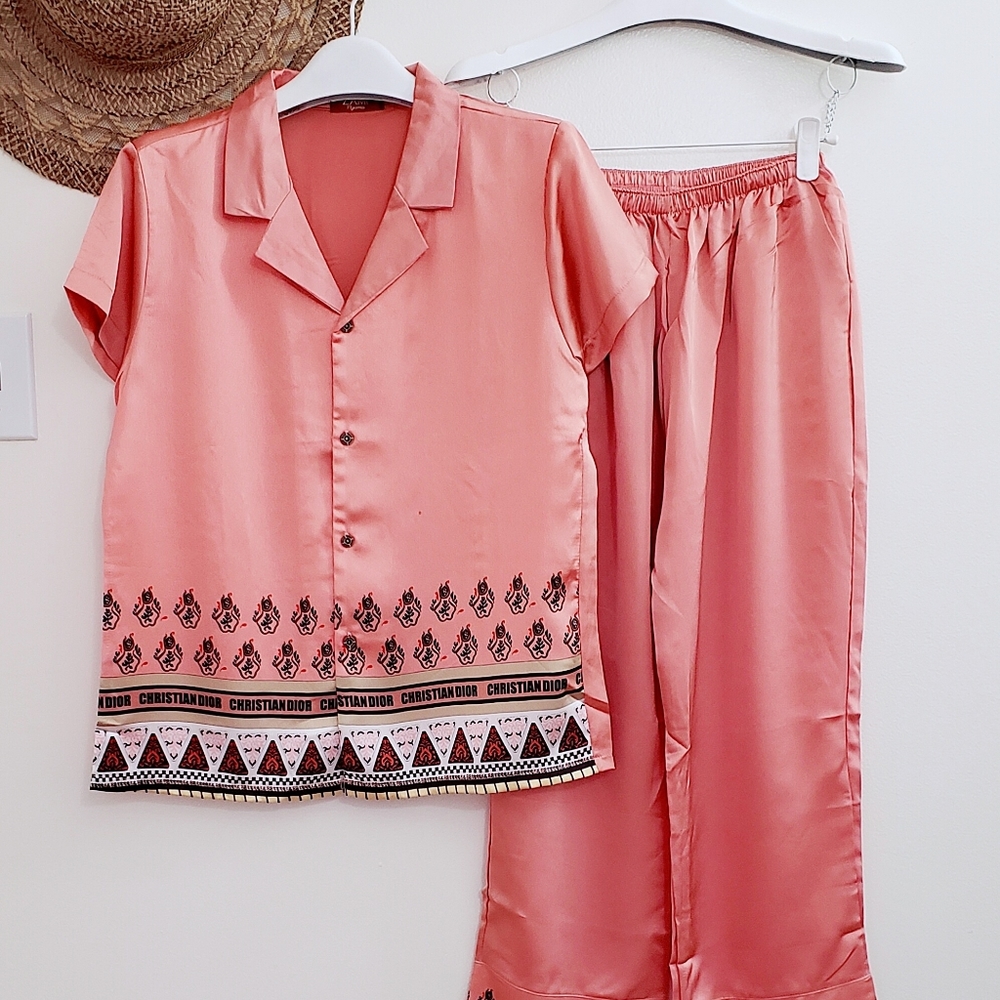 Women's satin pajamas set